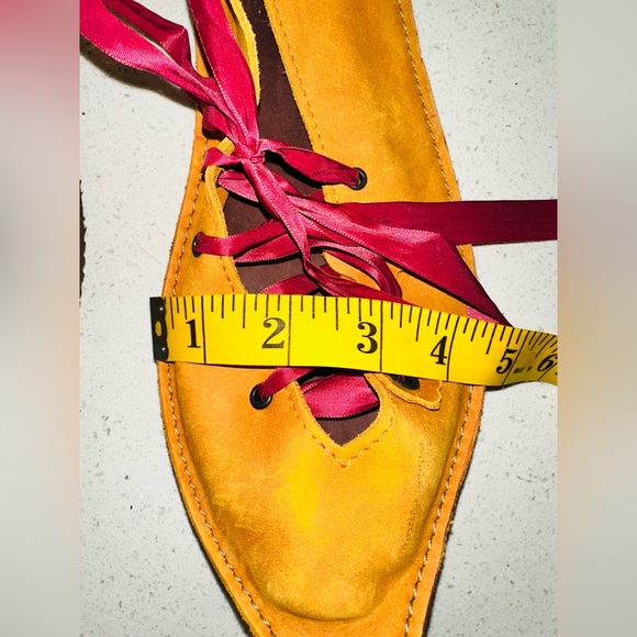 Vintage never been worn Fairy/elfen leather mango shoes with silk laces 8-9 - Picture 7 of 10